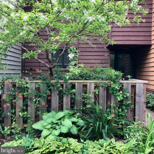 1970 Winterport Cluster, Herndon, VA 20191-3600
