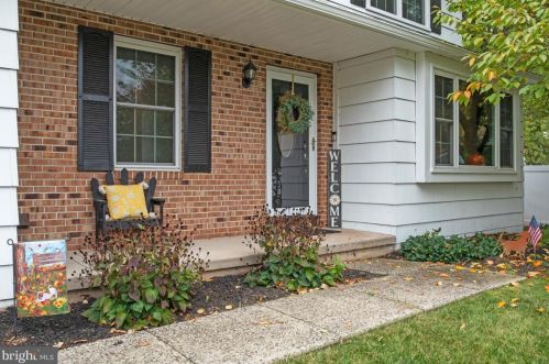 1902 Stratton Dr, Harleysville, PA 19438-3059
