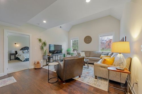 103 Elm St, Imperial PA  15126-1105 exterior