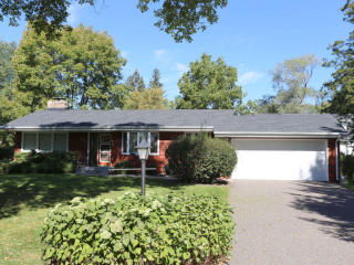 5255 Ridgeway Dr, Hopkins, MN 55345-4967
