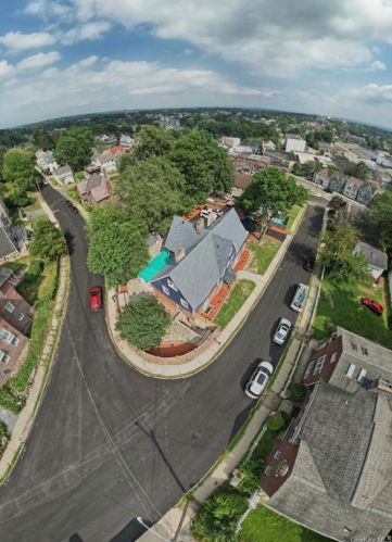 2 Linden Pl, Middletown NY  10940-4824 exterior