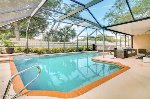 5697 Beaverbrook St, Cocoa, FL 32927-2271