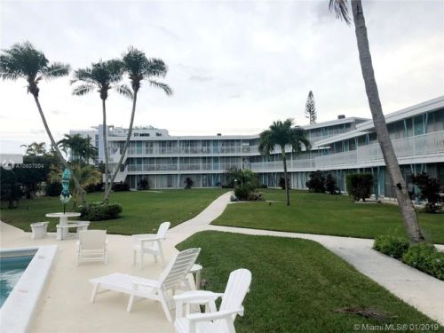 1155 103rd St, Miami, FL 33138-2651