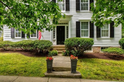 149 Main St, Ridgefield, CT 06877-4932