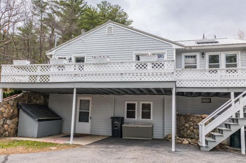 16 Snell Rd, Lee NH  03861-6719 exterior