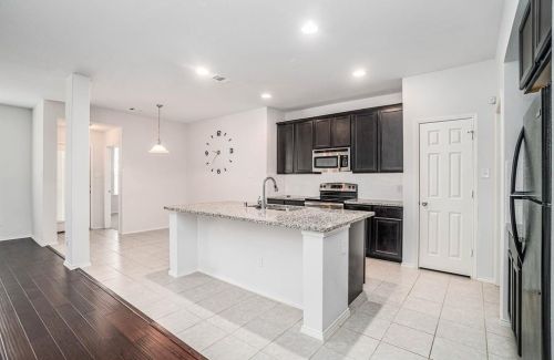 7905 Wildwest Dr, Fort Worth, TX 76131-4588