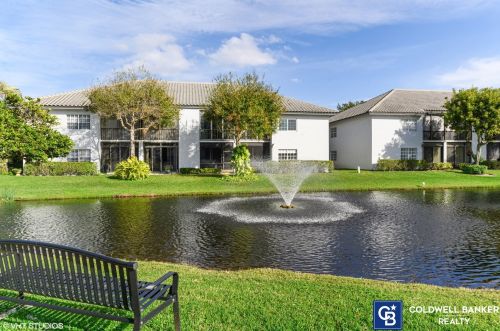 11611 Briarwood Cir, Boynton Beach FL  33437-1910 exterior