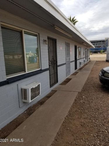 417 32nd Pl, Phoenix, AZ 85008-6270