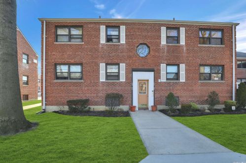 155-22 86th St, Jamaica, NY 11414-1201