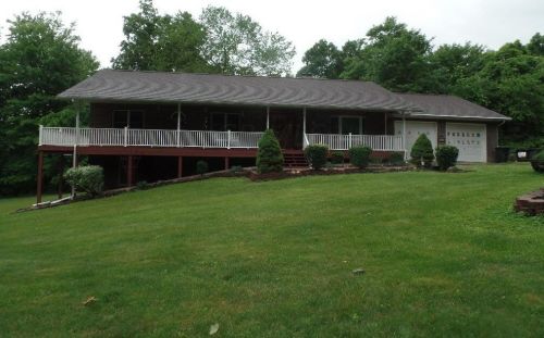 5205 Pert Hill Rd, Nashport, OH 43830-9135