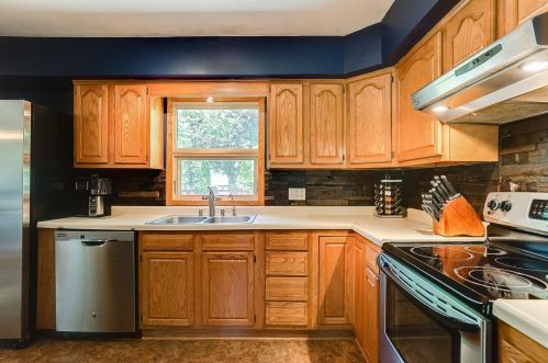 207 County Rd F, Saint Paul MN 55110-3845 exterior