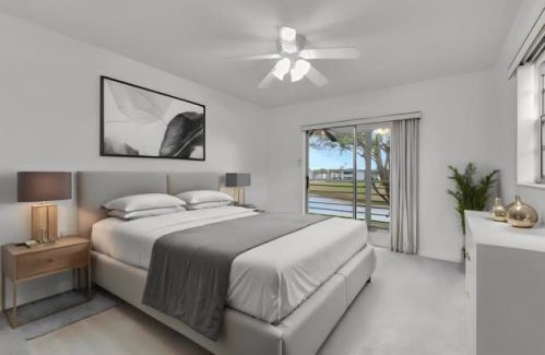 39 Normandy A, Delray Beach FL  33484-4705 exterior