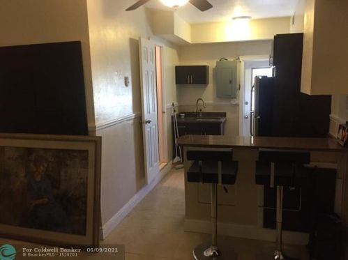 210 3rd Pl, Dania Beach FL  33004-4127 exterior