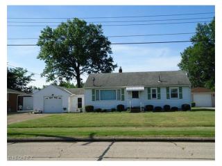 1245 40th St, Lorain, OH 44053-2814