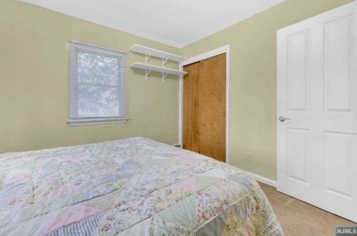 109 Hiawatha Blvd, Oakland NJ  07436-2905 exterior