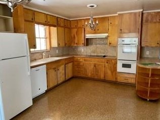 1302 Frazier St, Conroe TX  77301-4400 exterior