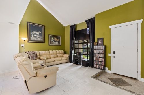 22301 Chestnut Ln, El Toro CA  92630-4306 exterior