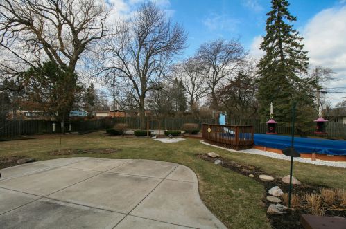 9081 King Rd, Milwaukee, WI 53217-1848