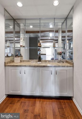 1628 Devon Ct, Yardley PA 19067-5741 exterior