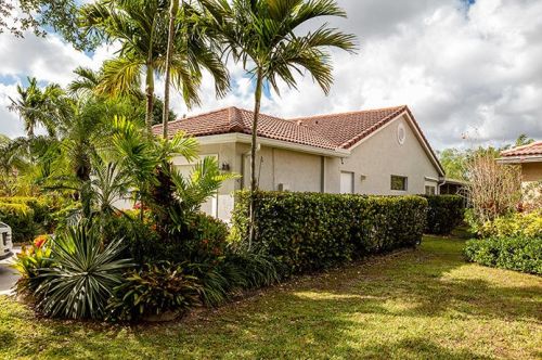 4836 Lee Rd, Delray Beach FL  33445-3287 exterior