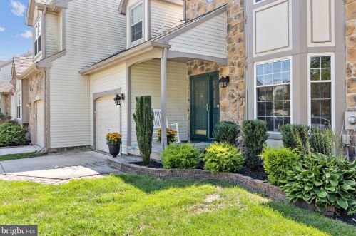 144 Sandhurst Dr, Mount Laurel NJ  08054-6273 exterior