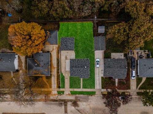 2026 84th St, Kenosha WI  53143-1619 exterior