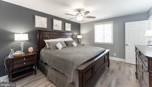 281 Chelsea Cir, Newtown Square PA  19073-2104 exterior