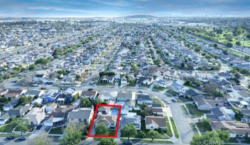 2512 Deerford St, Lakewood CA  90712-3356 exterior