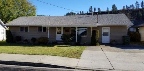 2004 Cedar St, Colfax WA  99111-9708 exterior