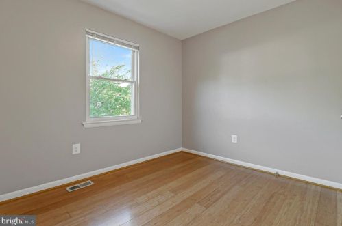 5709 Noland Rd, Woodbridge VA  22193-4110 exterior