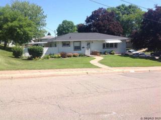 485 Maplewood Ct, Dubuque, IA 52001-1839