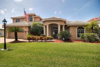 460 Newport Dr, Melbourne, FL 32903-4023