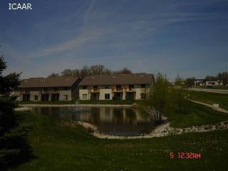 1040 Duchess Dr, Twin View Heights, IA 52333-8818