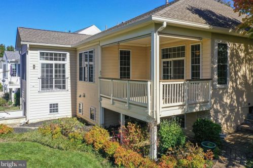 15573 Alderbrook Dr, Haymarket VA  20169-6130 exterior