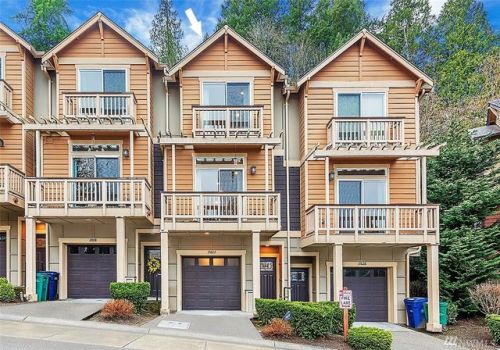 17822 95th Ct, Redmond, WA 98052-8687