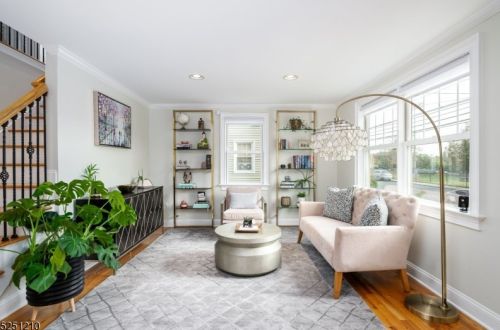 49 Myrtle St, Cranford NJ  07016-3456 exterior
