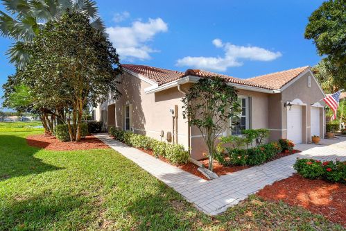 5102 Toscana Trl, Boynton Beach FL  33437-2038 exterior