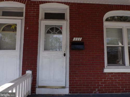 111 3rd St, Pottstown, PA 19464-5209