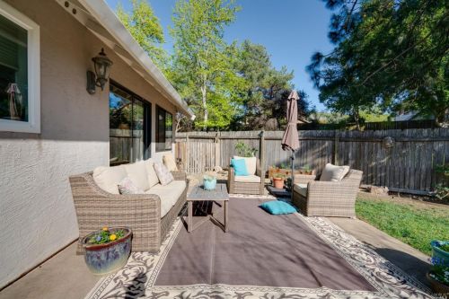 427 Myrtle Ct, Benicia CA  94510-1451 exterior