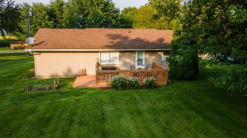 4999 Dickey Rd, Bloomingburg, OH 43106-9769