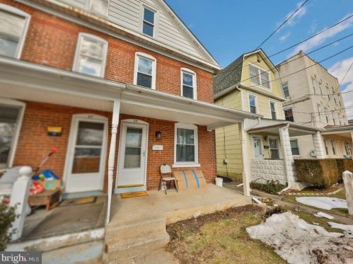 25 Bachman St, Hellertown, PA 18055-1305