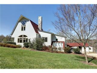 2710 River Rd, Dabneys, VA 23102-2608