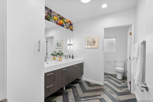 4825 Biona Dr, San Diego CA 92116-2332 exterior