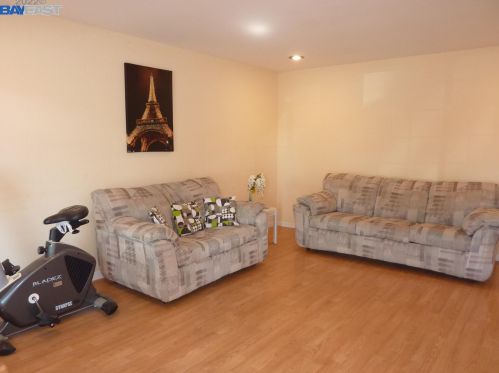 268 Royce Way, West Pittsburg CA  94565-4700 exterior