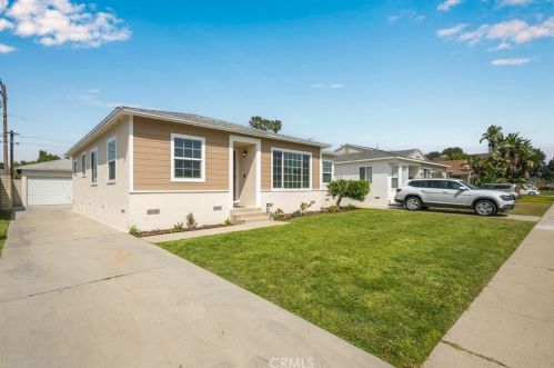 3903 Senasac Ave, Long Beach, CA 90808-2140