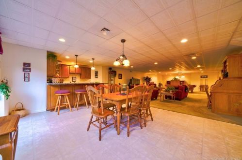 216 Watch Hill Rd, Kensington CT  06037-3657 exterior