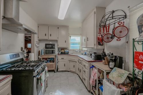 3902 Amistad Ave, Pico Rivera CA  90660-1531 exterior