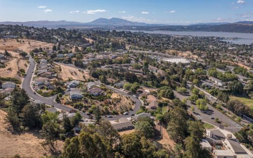 327 Steven Cir, Benicia CA  94510-1809 exterior