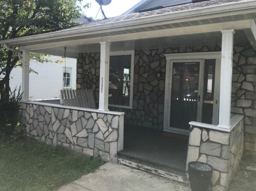 1321 Taylor Ave, New Kensington, PA 15068-5532