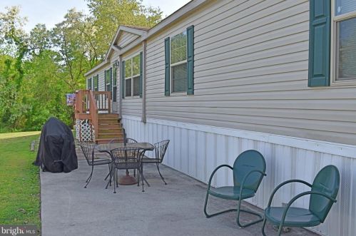 52 Country View Est, North Newton, PA 17241-8749